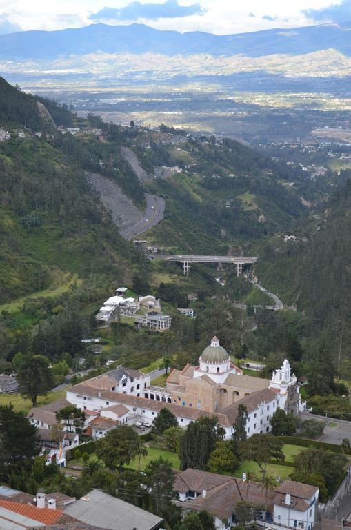 Hotel Stubel Suites & Cafe Quito Bagian luar foto