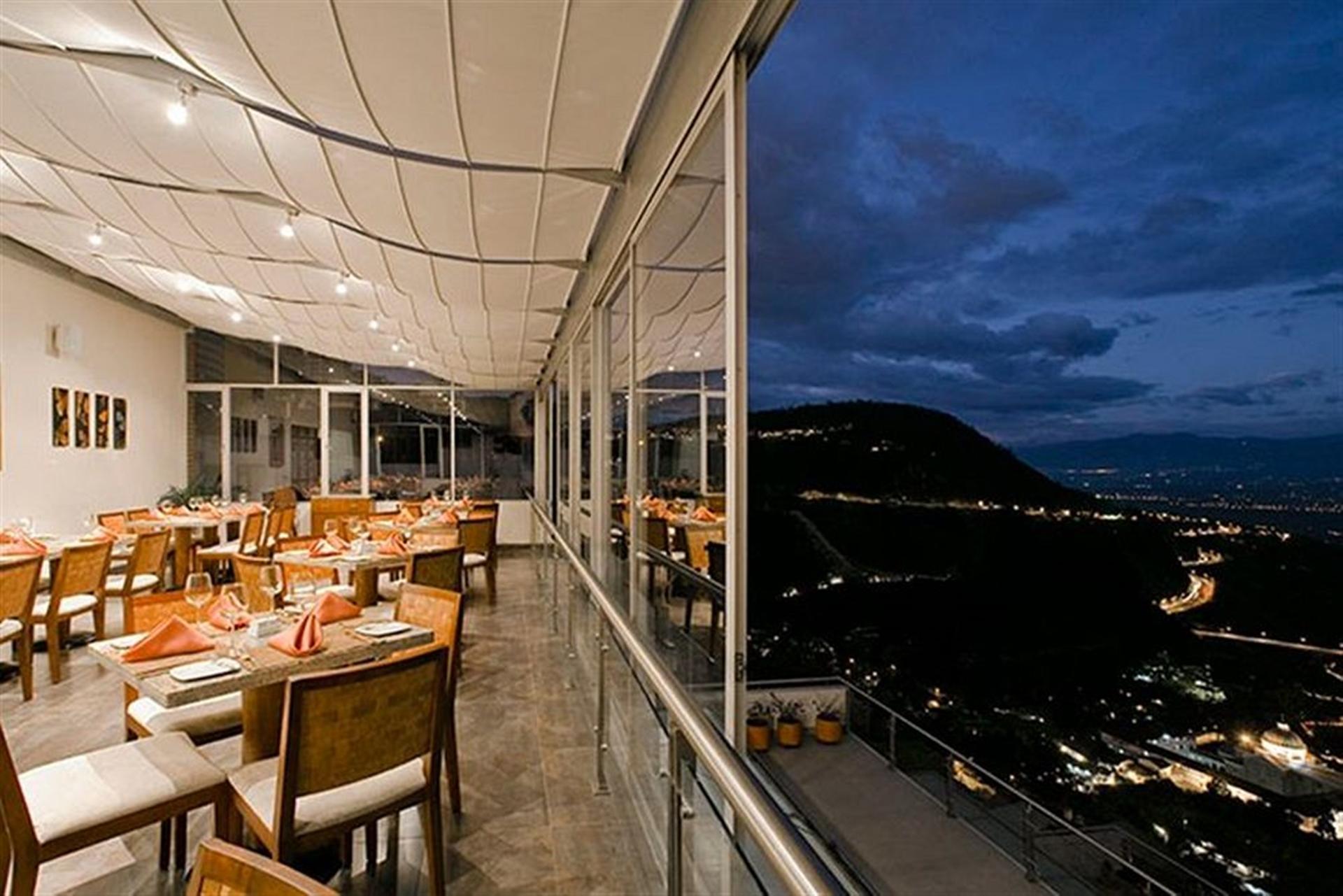Hotel Stubel Suites & Cafe Quito Bagian luar foto